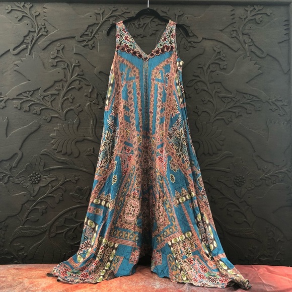 ⭕️Sold⭕️Zarna Maxi Dress by Hemant and Nandita, SP - Picture 2 of 2
